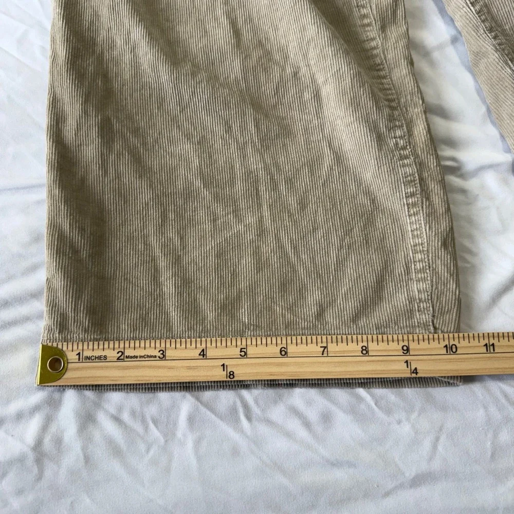 Vintage Y2K GAP Mens Baggy Corduroy Cargo Pants Size 36x32 Relaxed Fit Pockets
